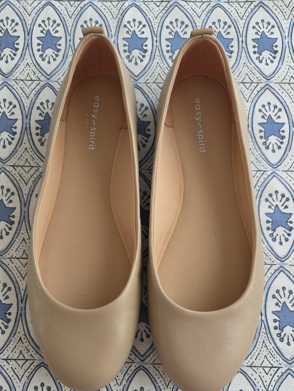 Easy Spirit Beige Nude Ballet Flats